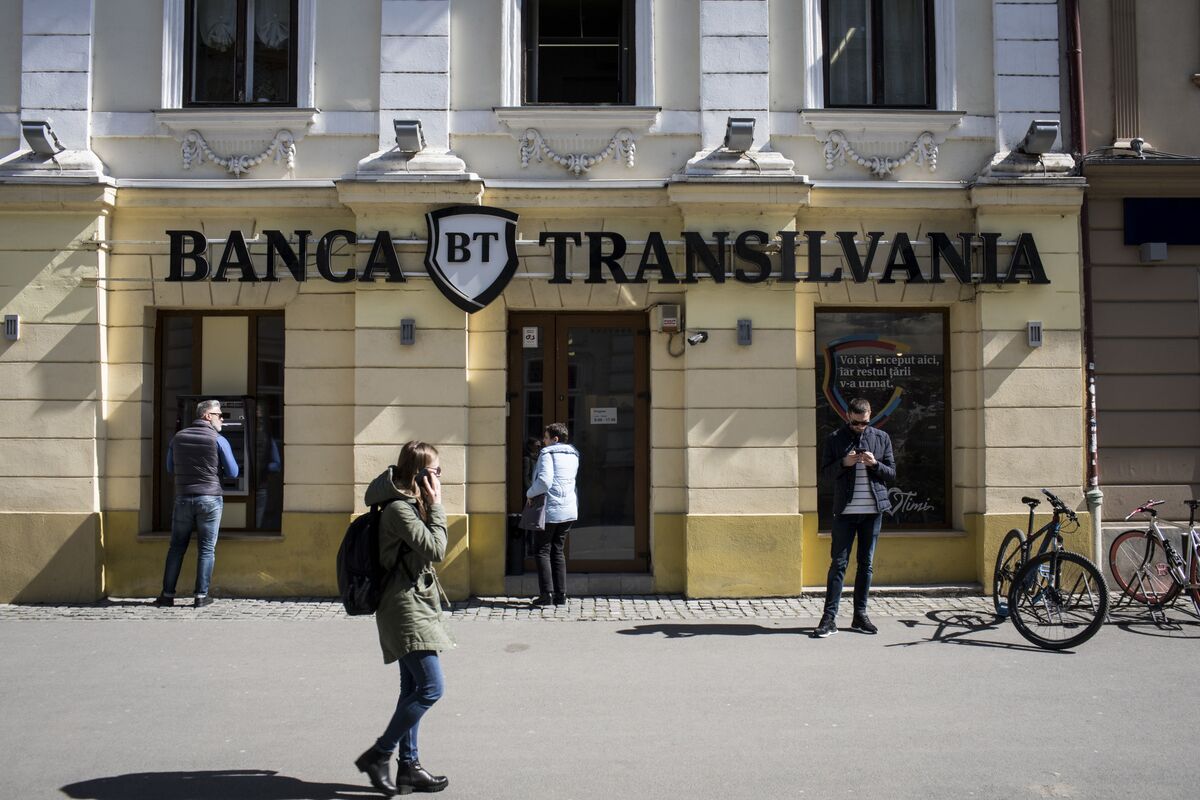 Romanian Bank Collusion Fine Sparks Crypto 'Flight to Safety' Narrative