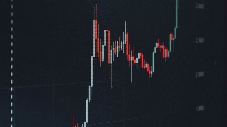 Bitcoin Shorts Hit With $150M in Liquidations After U.S.-Iran Peace Deal