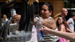 UK Heatwave Forecast to Break May Temperature Records on Bank Holiday