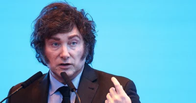 Argentina Eases Peso Controls as Foreign Reserves Hit Seven-Year High