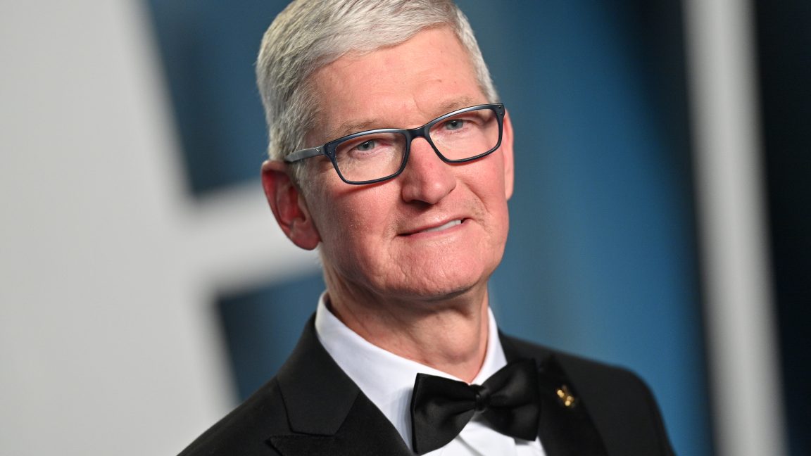 Apple Names John Ternus as CEO, Tim Cook Shifts to Executive Chairman