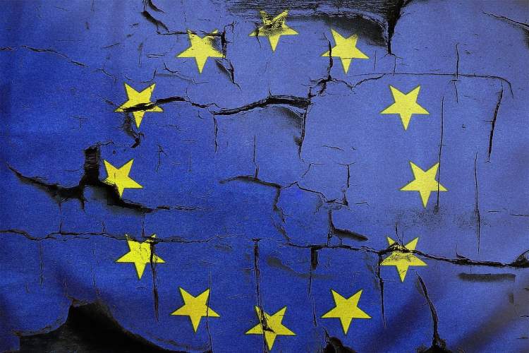 Binance, Coinbase, Kraken Cut Off USDT for EU Users Ahead of MiCA Deadline