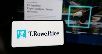 T. Rowe Price Puts Memecoins in Its Crypto ETF, Defends the Call