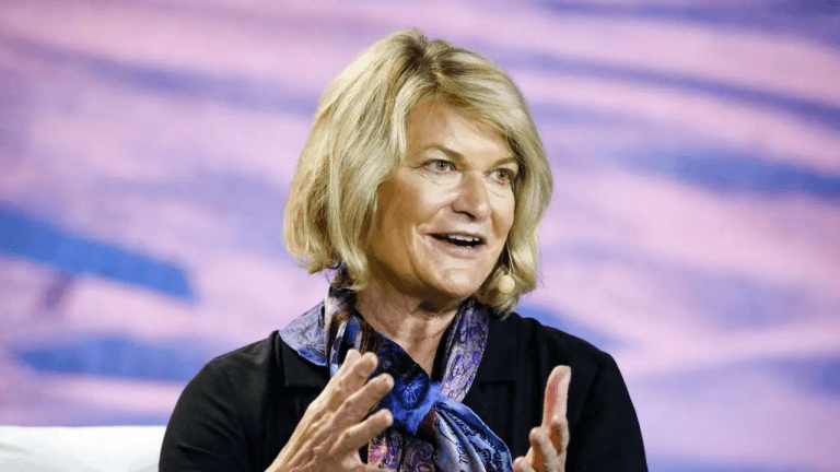 Lummis Urges Passage of CLARITY Act to Shield Developers From Prosecution