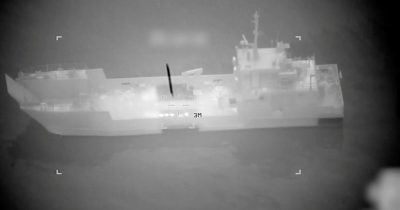 Iran Strikes Ships in Strait of Hormuz as War Rages; Market Sees 11.5% Chance of Normal Traffic by August