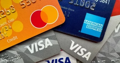 US Credit Card Debt Hits Record $1.09 Trillion, Raising Default Fears