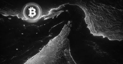 Bitcoin Jumps 23% as US Debt Fears Push Investors to Hedges