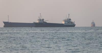 Trump’s Strait of Hormuz Oil Claim Raises Crypto Regulation Fears