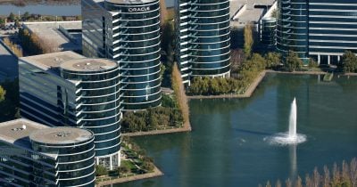 Oracle Faces Billions in Cost Overruns at AI Data Centers in Wisconsin and El Paso