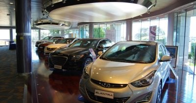 Hyundai Workers Strike Over Humanoid Robot Deployment in Historic First for Auto Industry