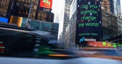 SEC Pauses Nasdaq Bitcoin Options Approval Amid Jurisdictional Spat with CME
