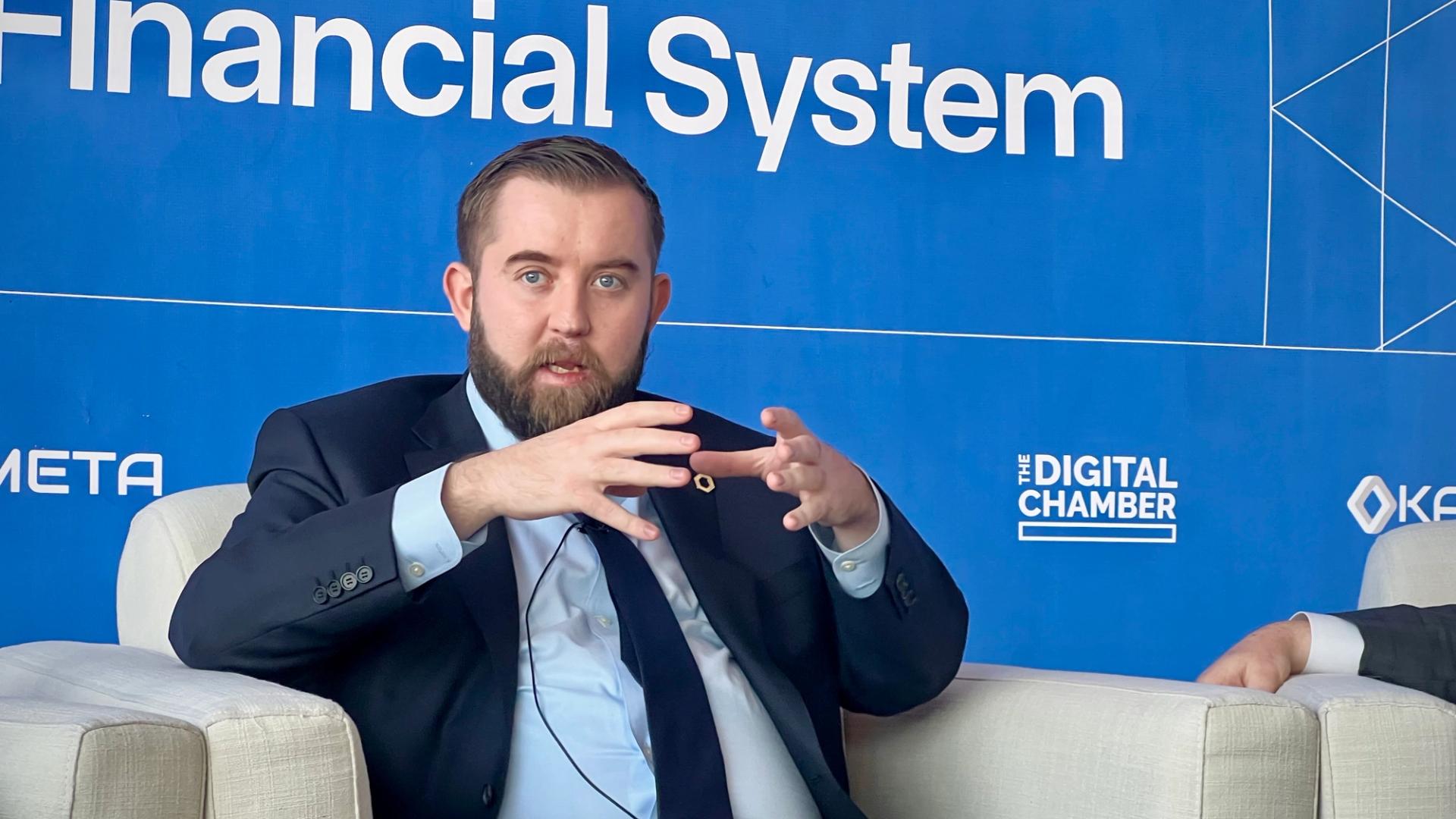 Projects Flee LayerZero After $292M Exploit, $4B Moves to Chainlink