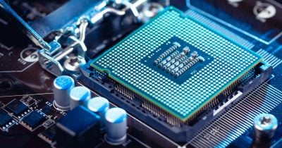 Chip Index Slump Drags Bitcoin, AI Tokens Lower