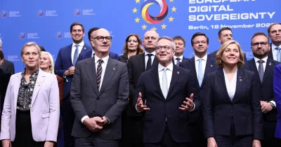 EU Weighs Limits on Big Tech Access to Cloud, Spectrum Contracts