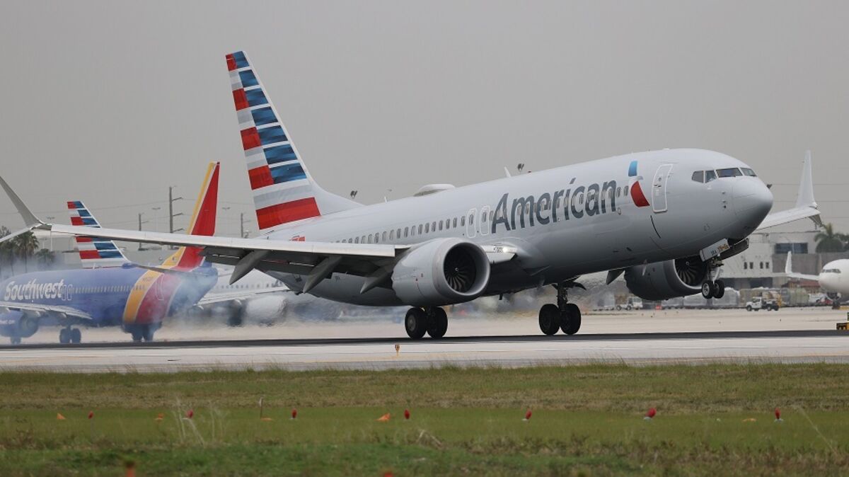 American Airlines Flags $4 Billion Jet‑Fuel Cost Surge, Cuts Full‑Year Earnings Guidance