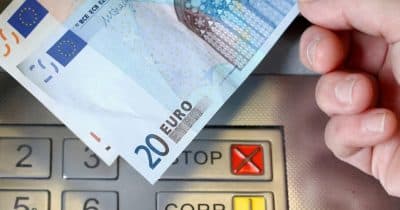 Banks Rush to Hire Chief AI Officers as Role Seen as Temporary