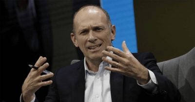 Goolsbee Warns Weak Productivity Could Undermine AI Growth Hopes