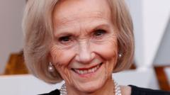Eva Marie Saint, Oscar Winner and Hitchcock Muse, Dies at 102