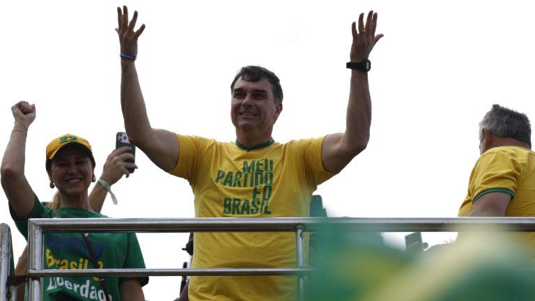 Brazil's Ibovespa Futures, EWZ ETF Jump as Flávio Bolsonaro Forces Lula Into Runoff