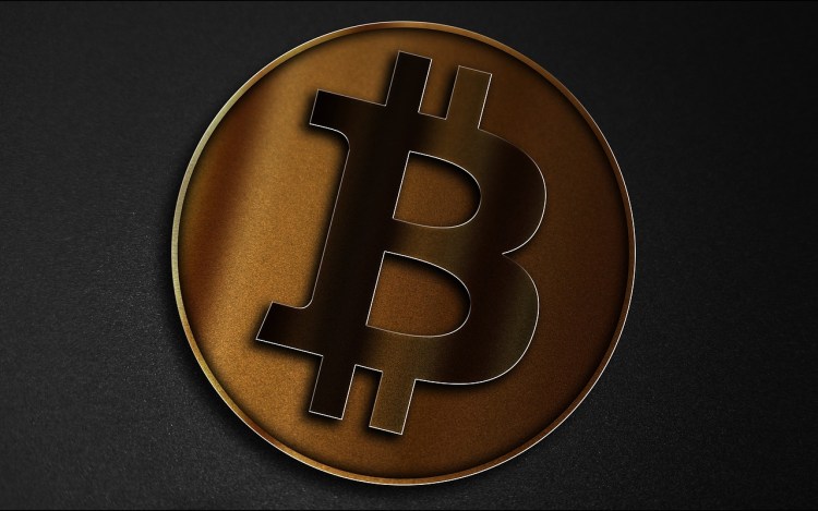 Bitcoin Drops Below $62,000 as Analysts Warn of $32,000 Floor Later This Year