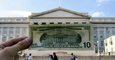 U.S. Government Debt Held by Private Investors Hits Record $8.3 Trillion