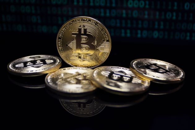 Bitcoin slides to $65,700 as spot ETF outflows hit $1.44B in a week