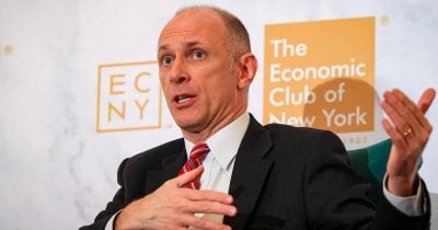 Chicago Fed President Warns Inflation Risks Could Tighten Policy
