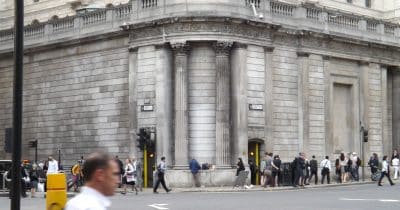 Bank of England Expected to Keep Rates at 3.75% as Middle East Risks Mount