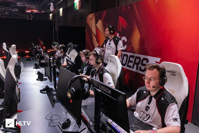 1win, Fluxo, SAW and Iberian Soul punch tickets at EWC open qualifier in Paris