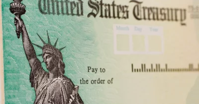 US Treasuries Rally as Trump Signals Iran Deal Progress