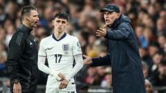 Foden a Palmer na lavičce: dominance BTC drží altcoiny stranou