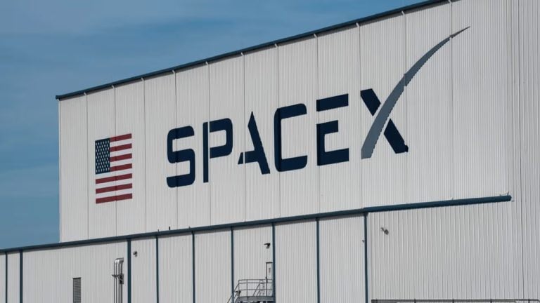 スペースX、6月にIPOデビューへ デベアグループが上場後の精査を警告