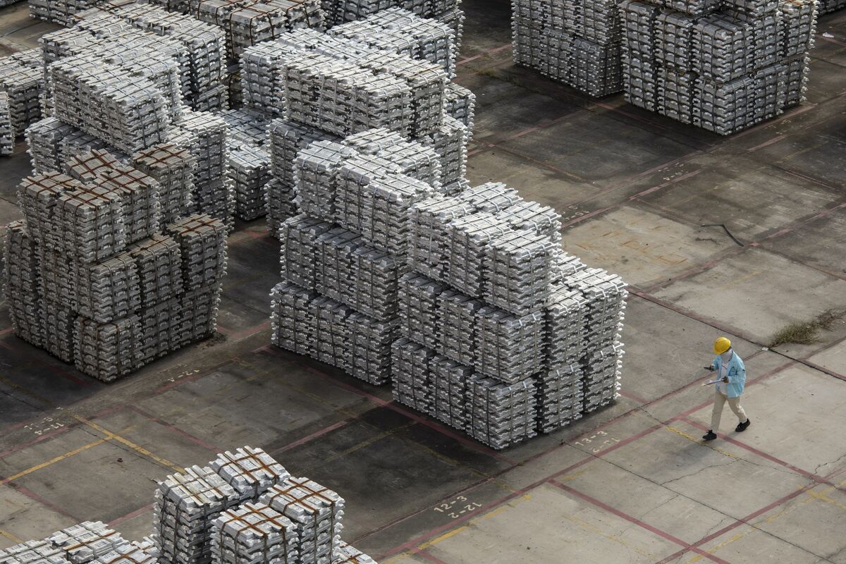 Chinese Aluminum Smelters Run at Capacity, Creating Double-Edged Sword for Bitcoin Demand