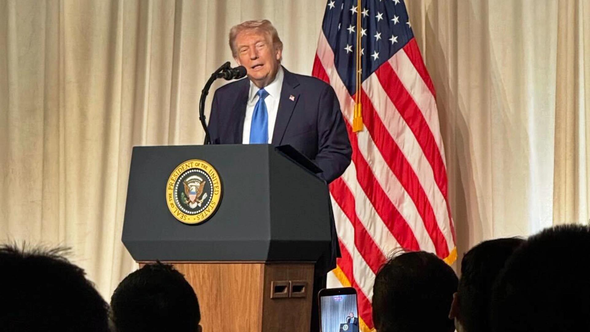 Donald Trump Defends Crypto Legislation at Private Mar‑a‑Lago Event with Mike Tyson and Tether CEO