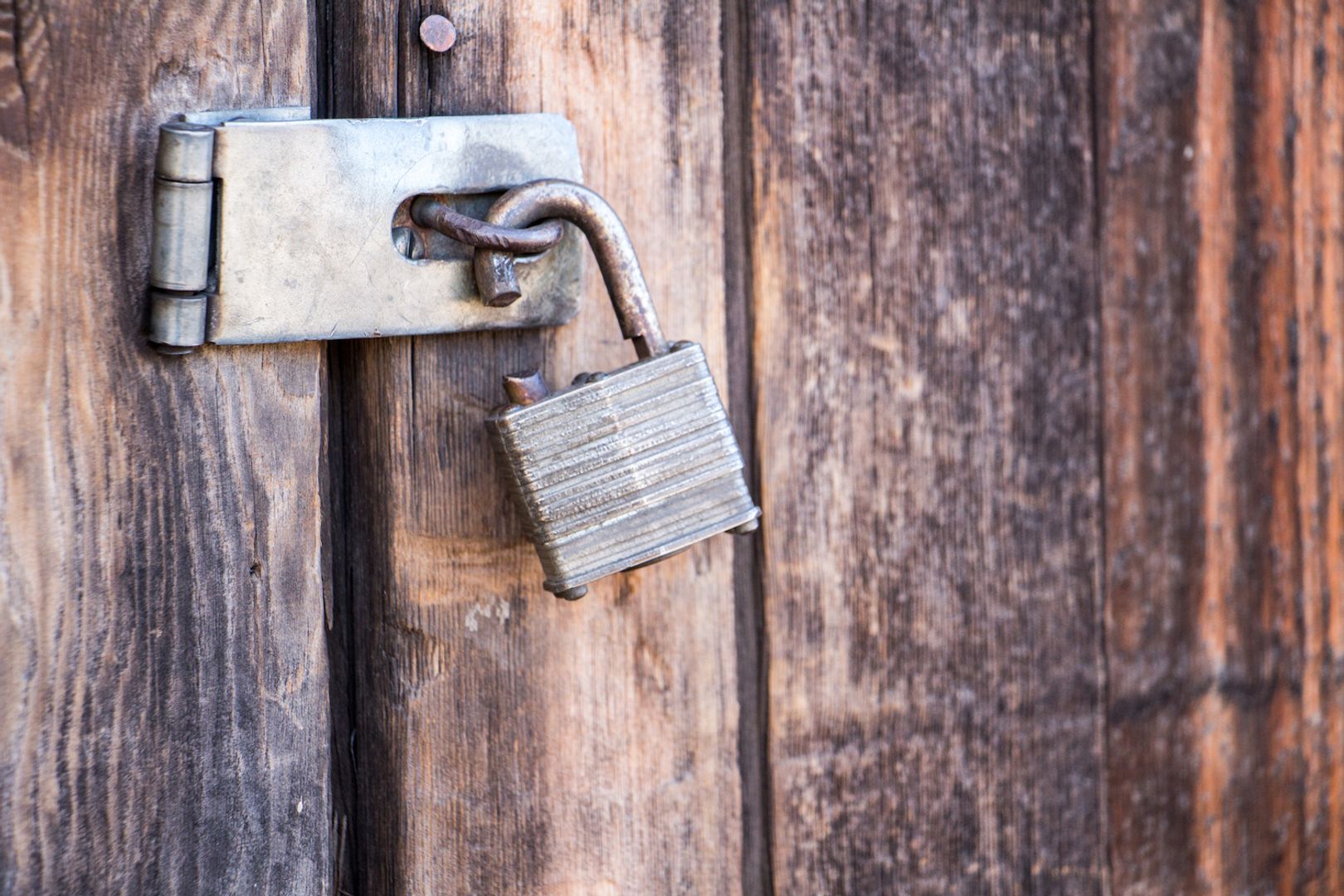 Kelp DAO Loses $292 Million in Bridge Exploit, Highlighting Ongoing Vulnerabilities