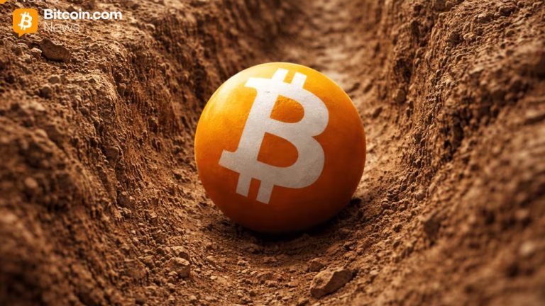 Strategy Sells 32 BTC as Bitcoin Sentiment Wavers, But No Panic Yet