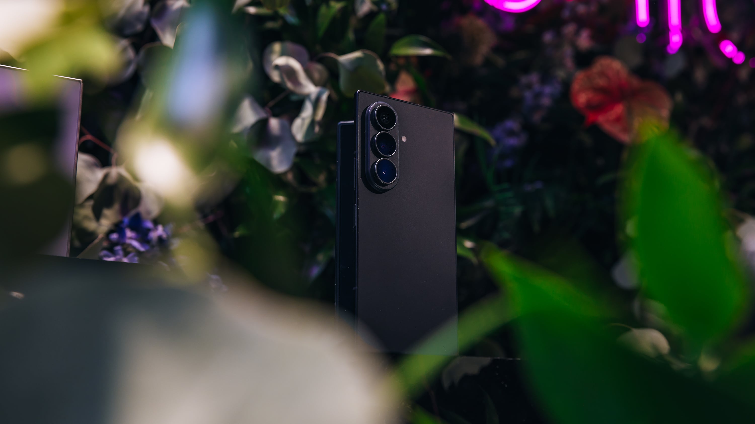 Samsung's $100 Price Hike on Z Fold 8 Ultra Sends Inflation Signal Crypto Markets Are Ignoring