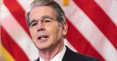 Bessent Declares End of K-Shaped Economy as Lower Earners See 5.5% Wage Growth