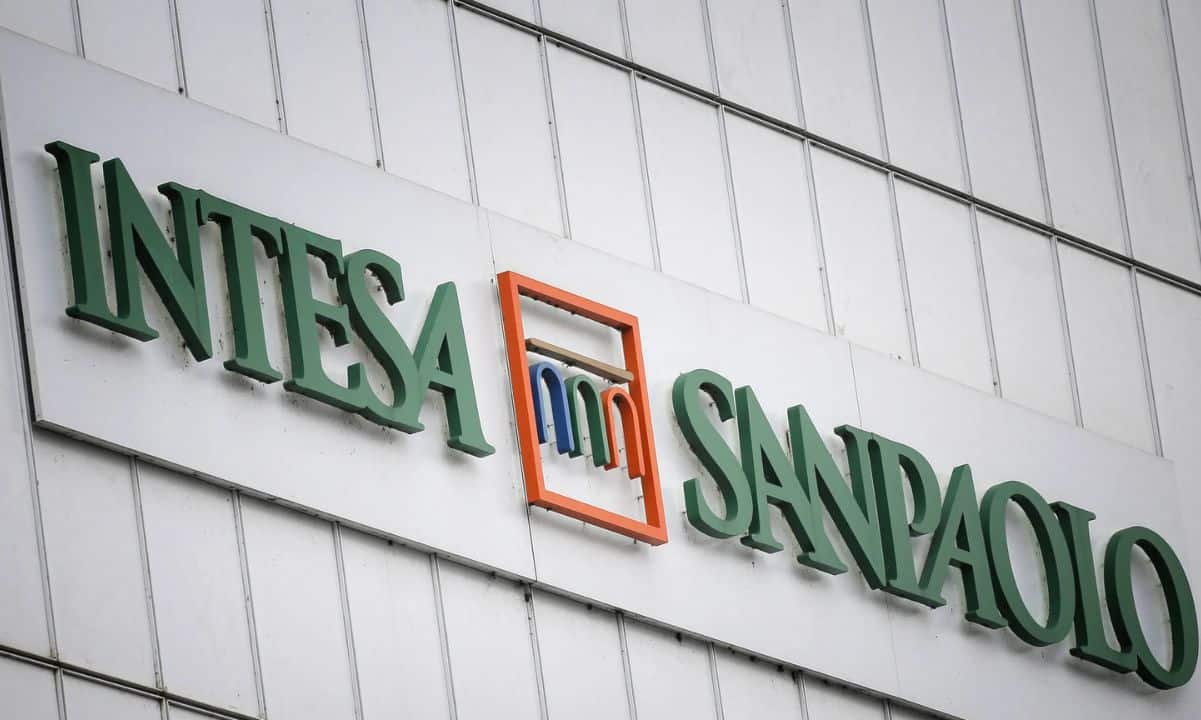 Intesa Sanpaolo slashes Bitcoin ETF exposure 94%, triples Ethereum ETF holdings