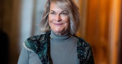 Lummis Warns U.S. Risks Losing Digital Asset Firms to Europe and China