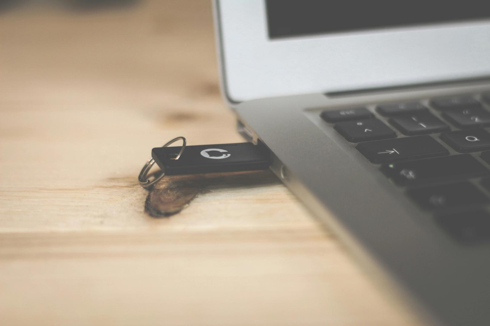 Microsoft Discovers USB-Spreading Malware That Hijacks Crypto Wallets