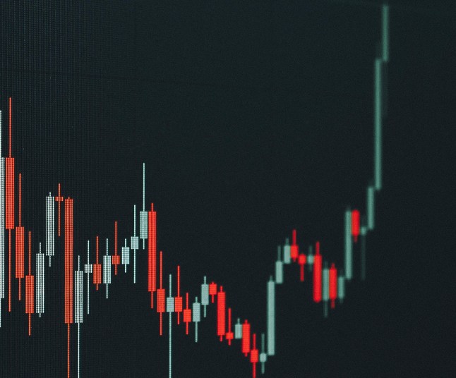 XRP ETF Inflows Reach $1.42B; High-IQ Claimant Predicts $5–$10 Price