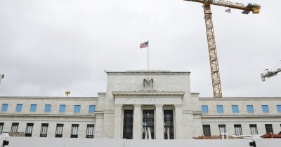 Federal Reserve Holds Rates Steady, Projects 2% GDP Growth in 2026