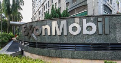Exxon CEO Expects Strait of Hormuz to Reopen, Warns of Months-Long Oil Recovery