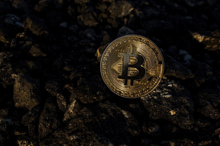 Kevin O'Leary Says Stablecoins Beat Bitcoin, Consolidates Portfolio to BTC and ETH