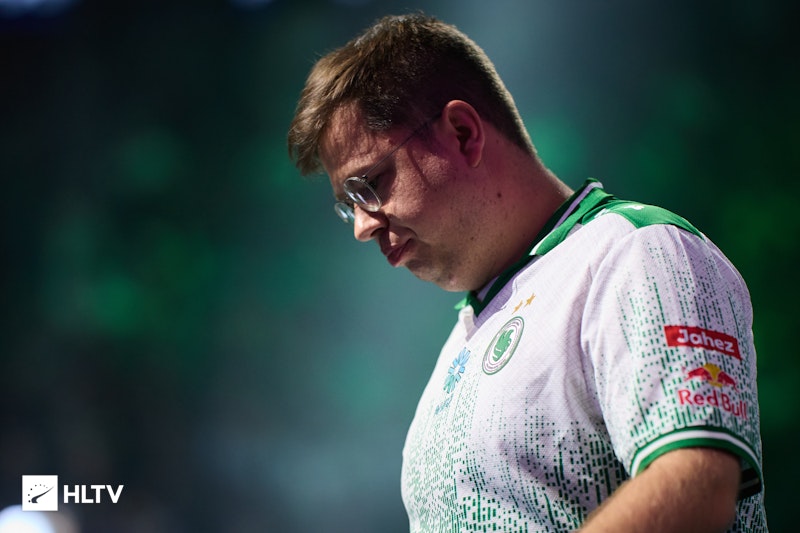 Falcons Sign karrigan in Pre-Major Hail Mary Move