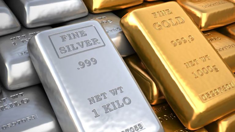 Robert Kiyosaki Pushes Silver as US Debt Nears $40 Trillion
