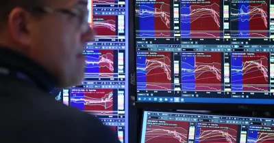 Societe Generale Warns Yields Above 4.5% Could Trigger Stock-to-Bond Shift