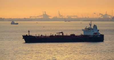 US Says Middle East Oil Flows Hit 15M Barrels a Day. Trackers Aren't So Sure.