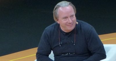 Linus Torvalds Backs AI Coding Tools in Linux Kernel, Tells Critics to 'Fork Off'